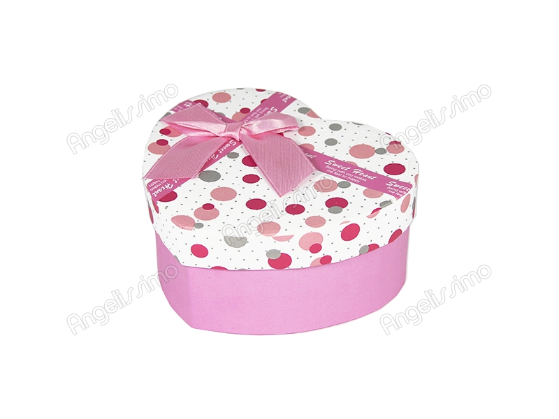  Подарочная коробка бело-розового цвета