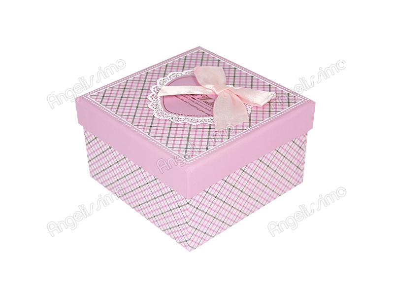  Подарочная коробка розового цвета с бантом большая