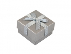 Подарочная коробка серого цвета