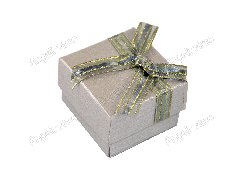  Подарочная коробка серого цвета